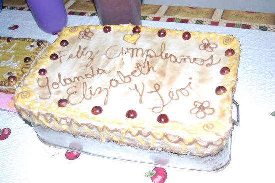 ...von Yolanda, Elizabeth und Levi himself.