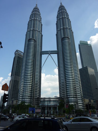 Die Petronas Towers (452 m)
