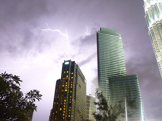 Gewitter in KL - was für ein Schauspiel - wow 