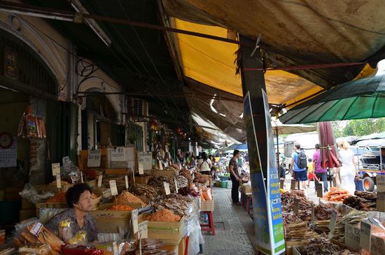 ....an dieser Ecke gibt es dried seafood in allen Variationen....toll...- und dieser Geruch erst!!
