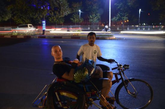 ...Rücken an Rücken saß noch Uta... 