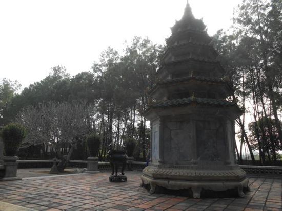 Grabstupa des Thich Don Hau