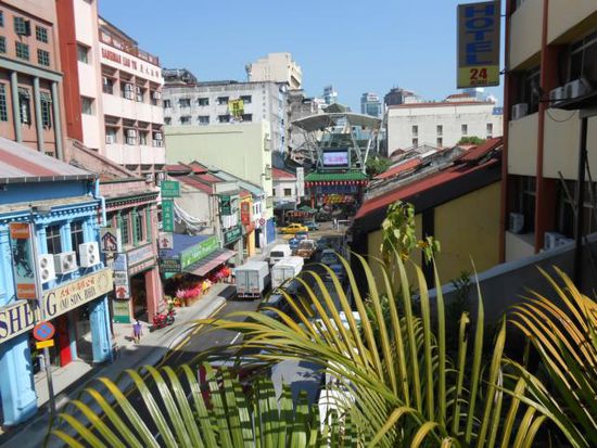 Blick in die Jalan Petaling von unserer Dachterrasse....