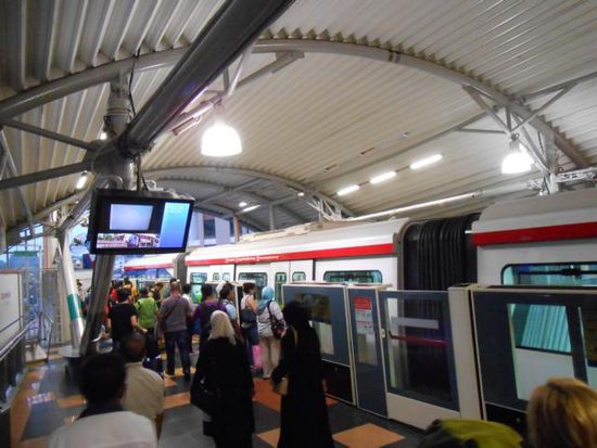 Mit der Monorail vom KL Sentral zu "chow kit"...