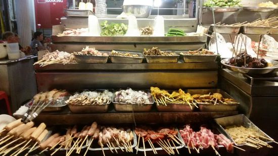 Angebot Teil II....  - überwiegend Fisch und Fleisch (auch davon hatte ich jeweils einen  )