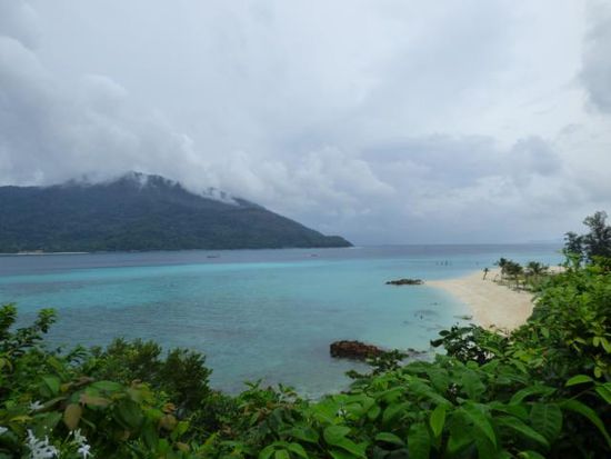 Die Bucht und gegenüber Koh Adang