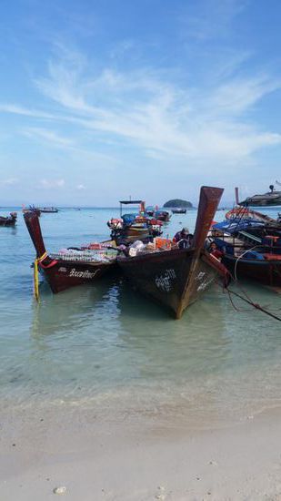 Vollbeladen mit Getränken und dergleichen...