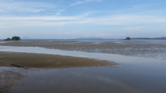 Auch hier gibt es Ebbe....  (an einem anderen Teil der Insel - bei uns war das nicht so krass  )