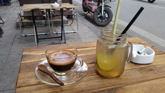 Brown Coffee and Fresh Juice (Lemon + Lemongrass) 