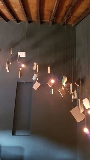 Treppenaufgang zum Aufenthaltsraum oben 