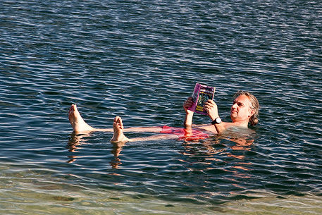 Entspannung in der Salzwasserlagune Ceja