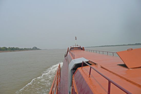 Unser Schnellboot den Mekong stromaufwärts