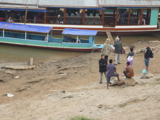Nee nicht das große im Hintergrund war unser... 