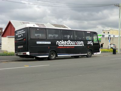 Das war mein Bus und obwohl er nicht neu aussieht, hatte ich nie
Probleme mit Nakedbus und alle Fahrer waren wirklich sehr nett und hilfsbereit.
