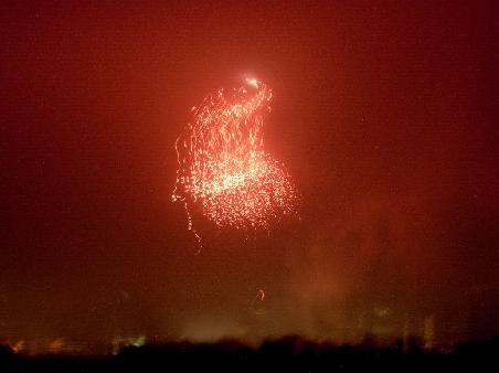 mit Feuerwerk!