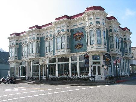 Sogar mit vier Sterne Hotel