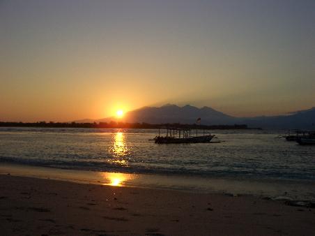 Sonnenaufgang ueber dem Rinjani