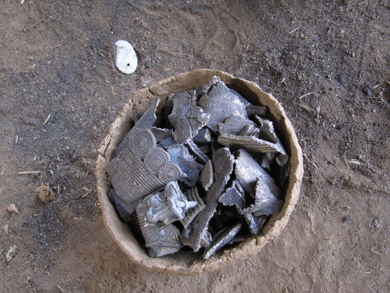 Altmetall in der einen Haelfte.