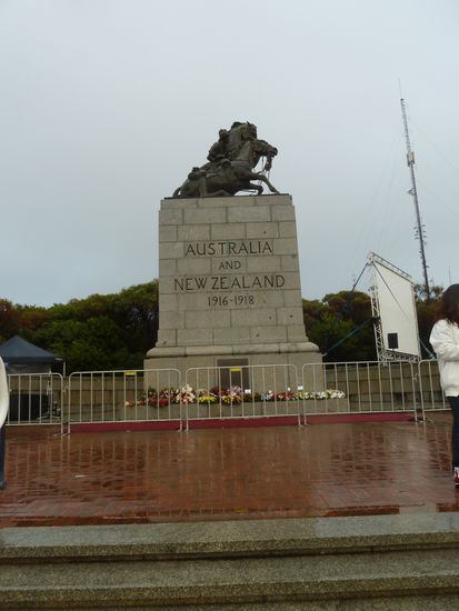 Erinnert an die gefallenen Soldaten in den beiden Weltkriegen.