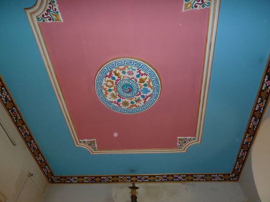 Decke über dem Bett