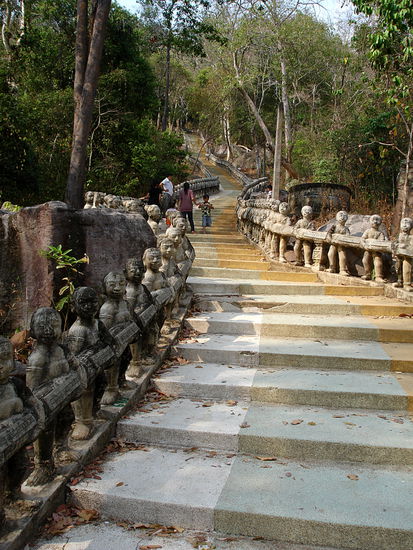 Treppenaufgang zum Phnom Santuk