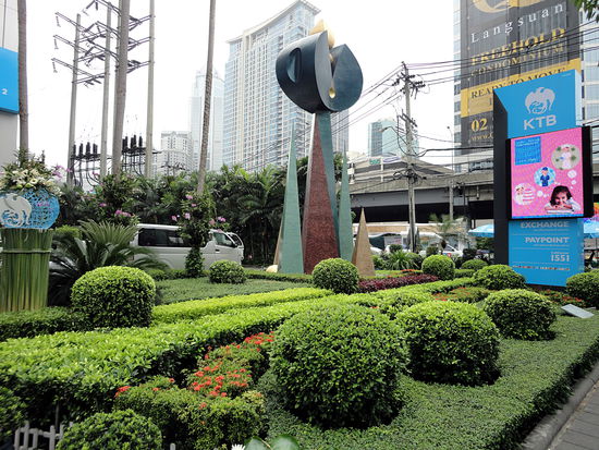 Am oberen Ende der Sukhumvit beginnt der Stadtteil Ploen Chit.