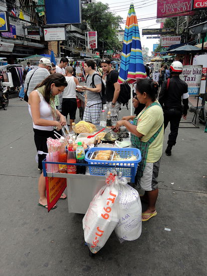 Grundnahrungsmittel "gebratener Reis", "gebratene Nudeln"