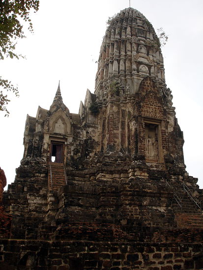 Wat Ratchaburana