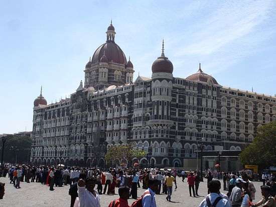 und gleich gegenüber das Taj Mahal Intercontinental