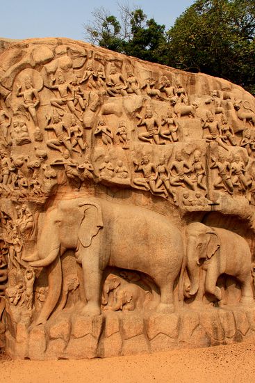 Das große Felsrelief gilt aus Hauptattraktion von Mamallapuram und ist wie die Felshöhlen Weltkulturerbe.