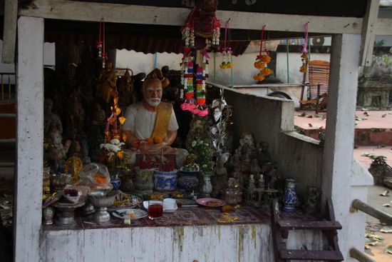 Der wirkt nicht sehr Asiatisch, oder?