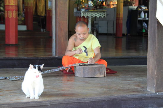 Tempel 2 - Arbeiten an der Tempeldekoration