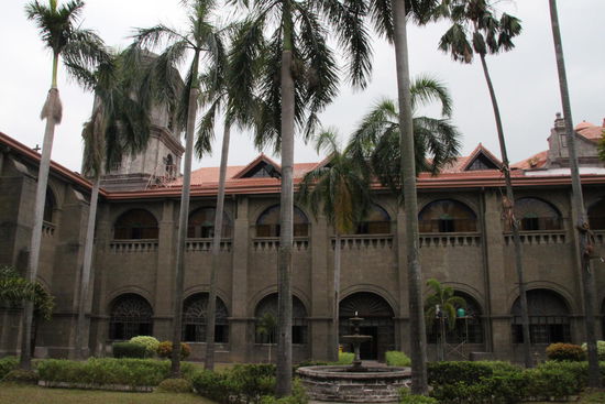 Der Hof der Kirche gehört zum Museum.