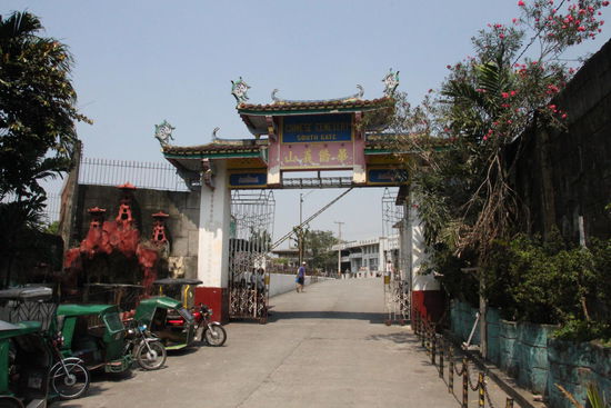 Eingang zum Friedhof