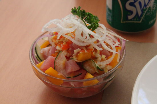 Tunfisch-Mango Sevice