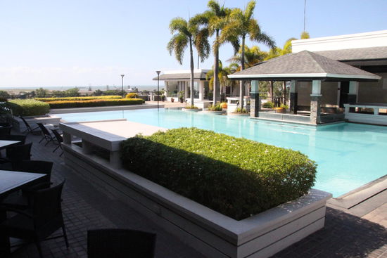 Zumal der tolle Pool dazu gehört.