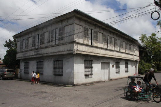 Zwei der schön renovierten alten Häuser