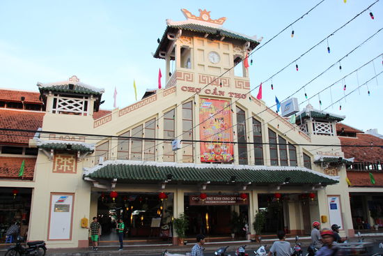 In der alten Markthalle