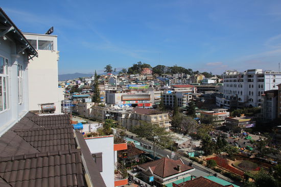 Blick vom kleinen Balkon vor dem Frühstücksraum