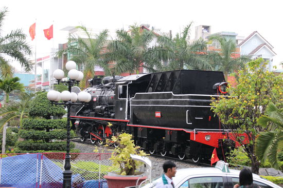 Vor dem Bahnhof Da Nang