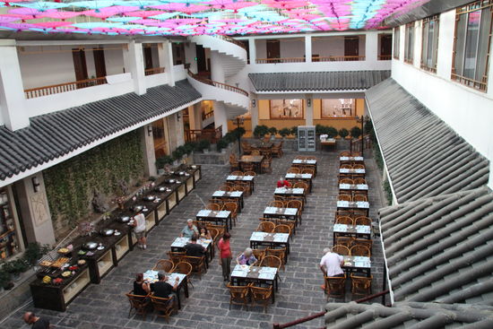 Ganz originell - der Innenhof aus Frühstücksraum.