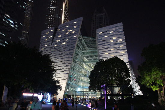 Die Bibliothek von außen