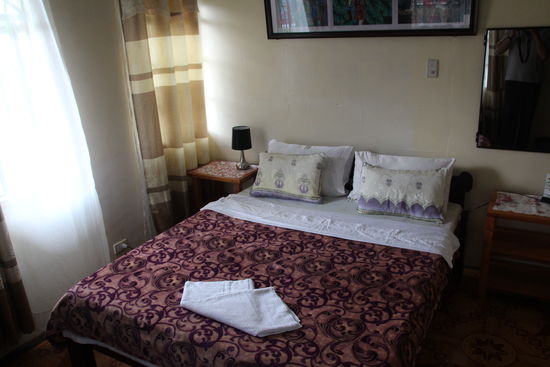 Mein Zimmer bei Jappan. Der große Vorteil ist, dass ich der einzige Gast bin. Damit muss ich Dusche und Toilette nicht teilen.