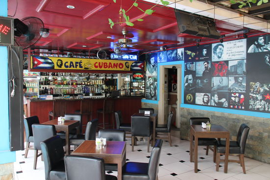 Der Ort ist so "spannend" dass ich im nachhinein feststelle, dass ich nur Fotos vom Hotel gemacht habe.