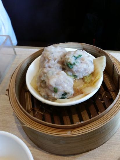 ganz weich gedämpfte Schweinefleischbällchen
