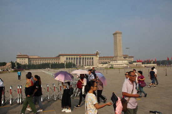 Tian'anmen Platz mit Großer Halle des Volkes
