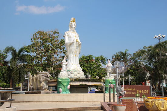Die chinesische Meeresgöttin habe ich auch in Hongkong schon gesehen. Leider habe ich den Namen vergessen.