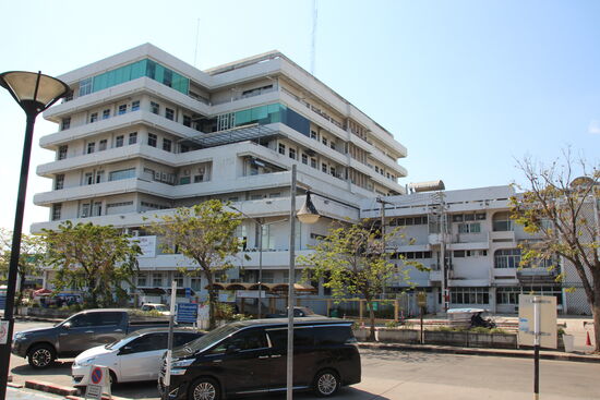 Das ist das Hauptgebäude vom Udon Thani Hospital
