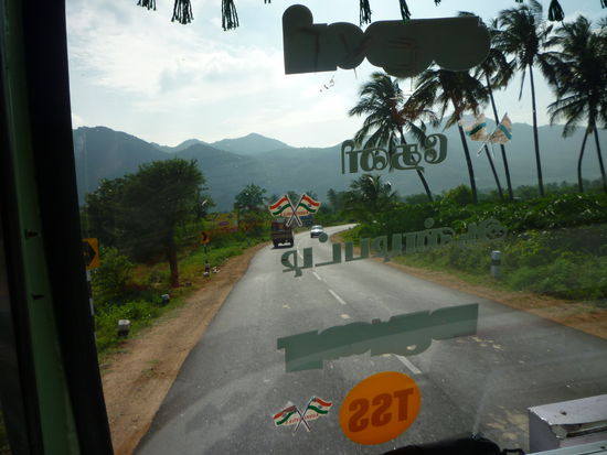 Durch Kokoshaine den Western Gaths entgegen.