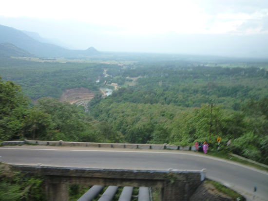 Pass-Straße in die Western Gaths nach Kumily, das schon in Kerala liegt.
